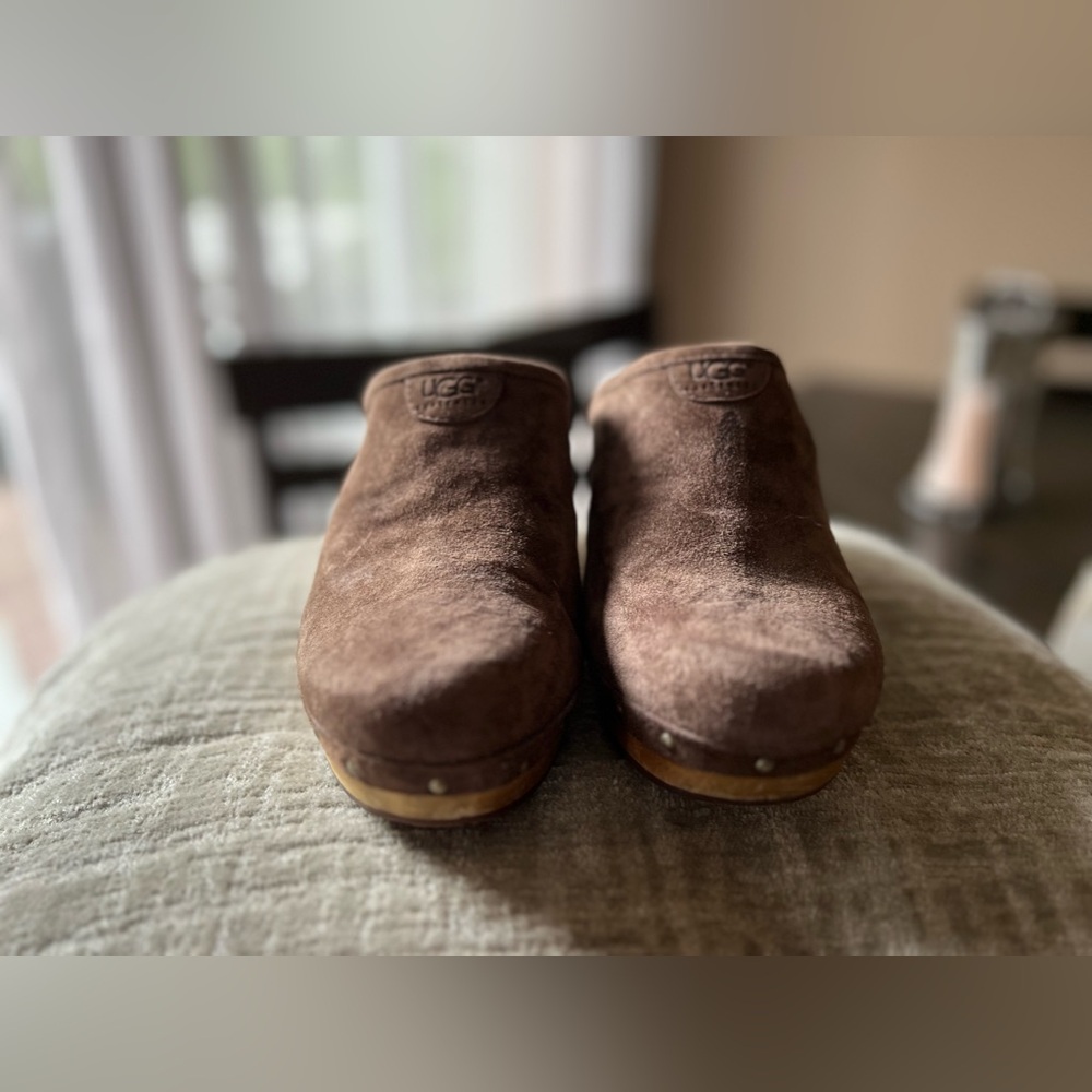 Size 9: UGG Suede Studded Accents Mules - Picture 2 of 11